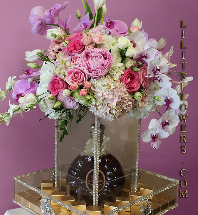 Best Florist in Glendale Flower Delivery -  beautiful 
                                                    flowers arrangement for Engagement or a wedding.
                                                    Make sure to share with us your arrangement.
                                                    https://goo.gl/maps/Jgj1JeCetJv - Glendale Florist Engagement gift boxes